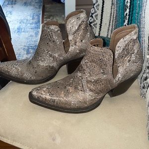 Arita Dixon Booties